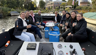 Een borrel, een bootje en heel veel plezier 