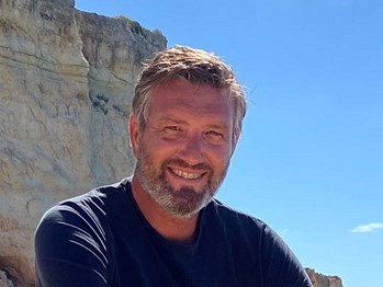 Mensgericht werken is wat Albert Versluis drijft 