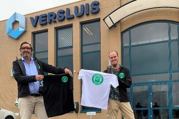 Versluis steekt Brikkies in het nieuw
