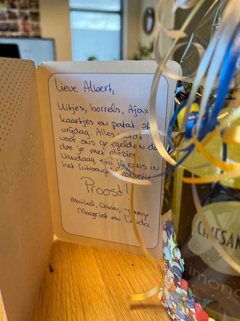 Limoncello is eigenlijk net zoals pindasaus en ....